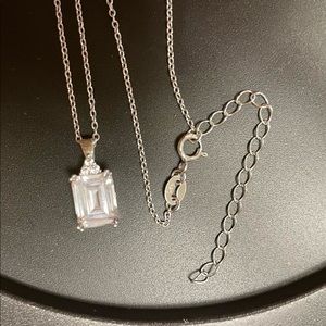 18” 925 Sterling Silver Necklace w/Pendant